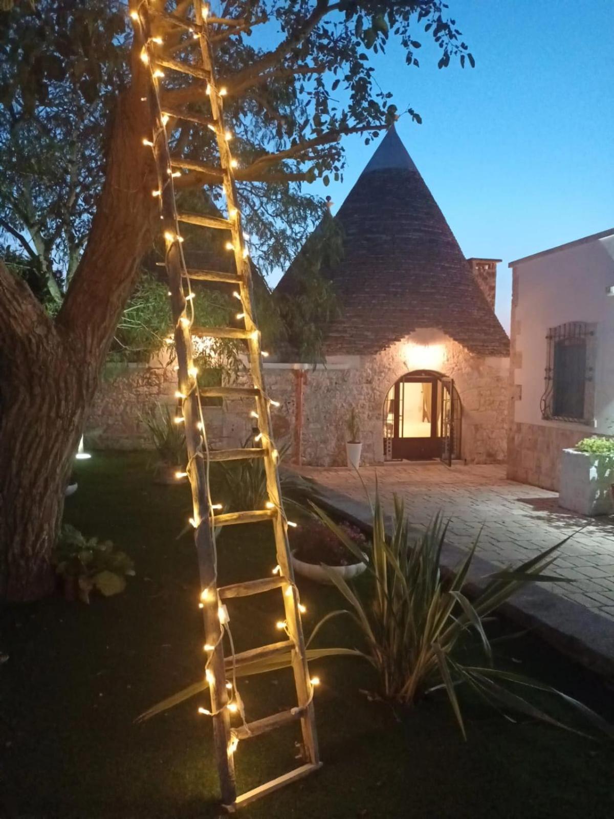 Trulli Allegretti * Noci